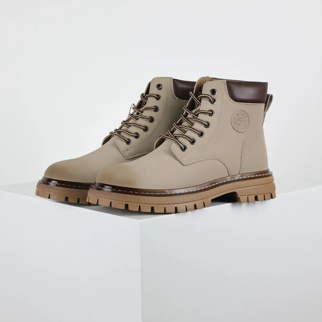 Copywriting price 💰620 Core recommendation Good price Timberland Timberland outdoor high-top casual rhubarb boots series #Guangdong Dachang quality Original box original packaging Fashion trend matching The fabric is made of Italian top-grade frosted fine-grained cowhide with anti-odor and anti-corrosion genuine leather latex insoles. The outsole and hardware are all made from OEM raw materials. The same as the original Goodyear never-open glue process. Good products do not kill pigs. Exclusive launch on the entire network. The quality is unquestionable. The full set of official website unified packaging Give you a perfect wearing experience. High-quality and durable. A must-have for stylish men. Specially designed to treat those who are not handsome. High-quality and first-class foot feel. Specially designed for cold protection and outdoor use this winter. Casual matching for daily use. Size: 38 39 40 41 42 43 44 (leather shoe size)
